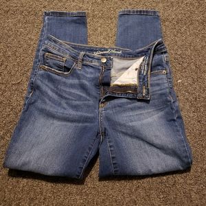 Universal Thread Jeans